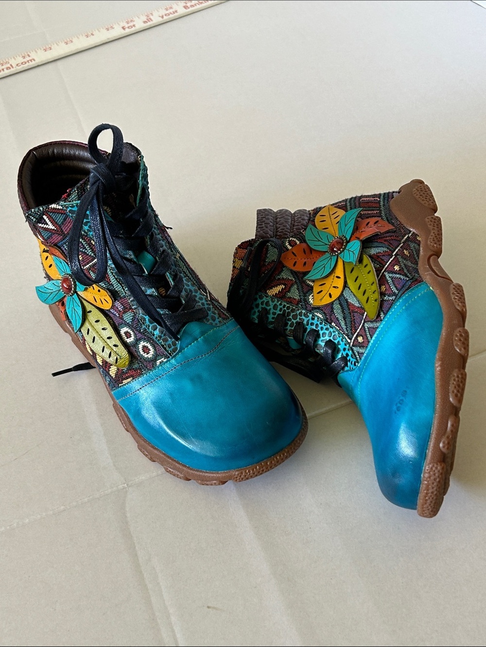 UNBRANDED BOHEMIAN FLORAL LEATHER COMFORTABLE WALKING BOOTS SZ 39 - Picture 2 of 13
